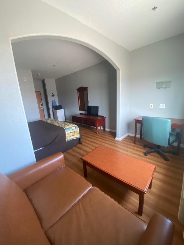 Tropicana Inn And Suites image 19