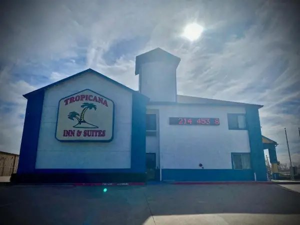 Tropicana Inn And Suites 5