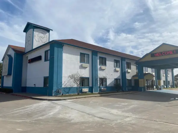 Tropicana Inn And Suites 7